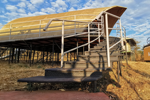 Safari privé de luxe de 2 jours au Ngorongoro depuis Zanzibar