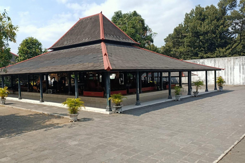 YOGYAKARTA : EXPLORA ANTIGUAS RELIQUIAS CULTURALES