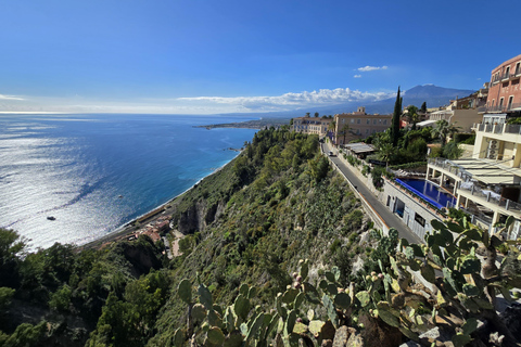 陶尔米纳市中心和游船之旅：贝拉岛和蓝洞小团（每团最少8人，最多16人）