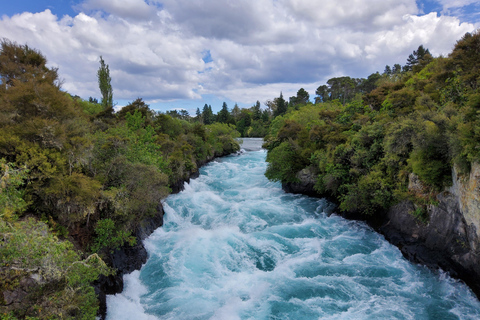 Auckland: Wai-O-Tapu and Lake Taupo Private Day Tour