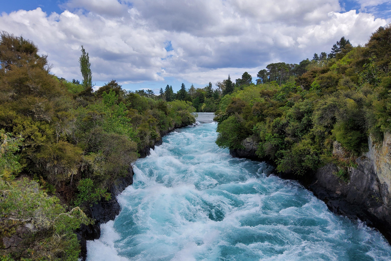 Auckland: Wai-O-Tapu and Lake Taupo Private Day Tour