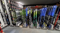 Ski and Snowboard equipment rental in Bansko - Housity