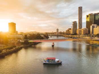 Brisbane: Sunset City Lights Cruise