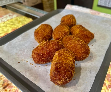 Rome: Trastevere Guided Street Food Tour with Local Expert