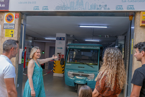 1,5-timmars privat Tuk-Tuk-tur i Barcelona och på stranden1,5-timmars privat tur med tuk-tuk i Barcelona och på stranden