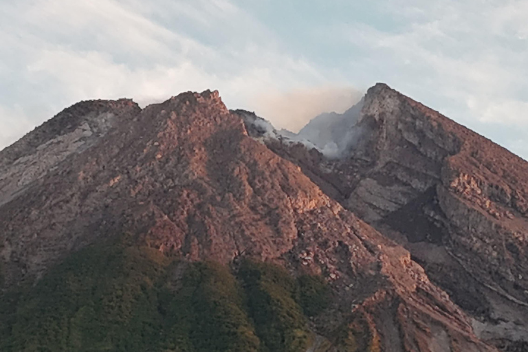 Yogyakarta: Merapi Sunrise Jeep & Drone Expedition