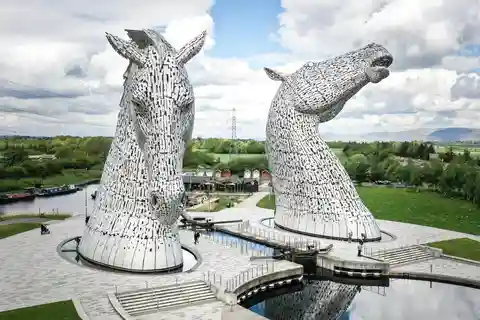 From Edinburgh: Central Belt, Castles and Culture