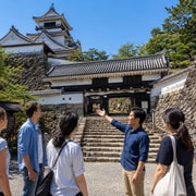 Kochi: Private Castle, Hirome Market & Local Streets Tour