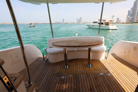 Dubai: 50-Fuß-Luxus-Yachtcharter mit Softdrinks7-Stunden-Charter