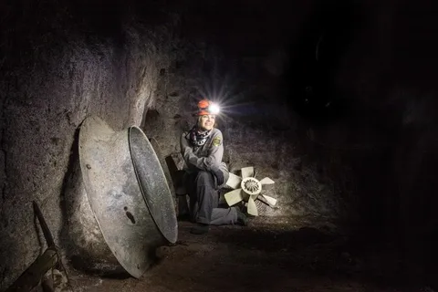 Roma: Excursión Espeleológica Subterránea