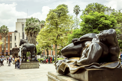 Medellín: City Tour, Botero, Comuna 13 & Metrocable