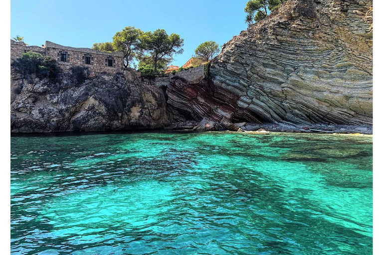 Santa Ponsa: Private Boat Rental with Driving Instructions