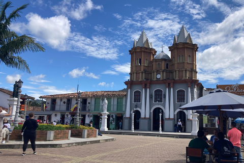 From Medellín: Guatapé and San Rafael 2-Day Adventure