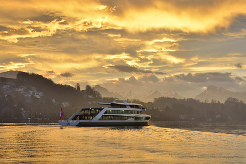 Lake Lucerne: Candlelight Dinner Cruise