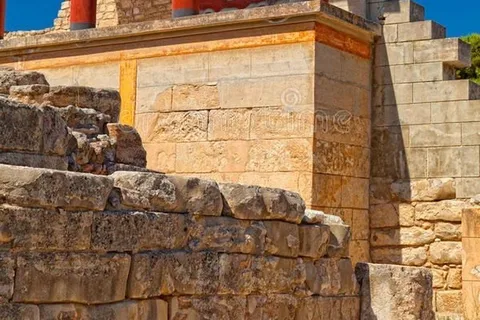 KNOSSOS PALACE AND HERAKLION TOWN ARCHAEOLOGICAL MUSEUM