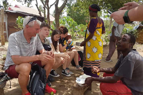 Mombasa: tour a piedi della città e tour del centro culturale Bombolulu