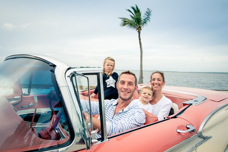 Miami Beach: 2h Classic Car Tour with Local Guide
