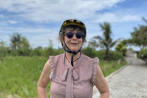 Ubud: Downhill-cykeltur med risfält, vulkan och måltidPrivat grupp