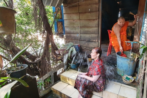 Siem Reap Cambodjaanse boeddhistische waterzegening en lokale marktSiem Reap Cambodjaanse boeddhistische waterzegening en marktbezoek