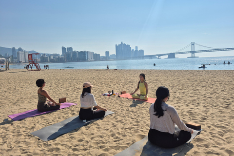 Busan: Gwangalli Beach Morning Wellness Yoga Experience