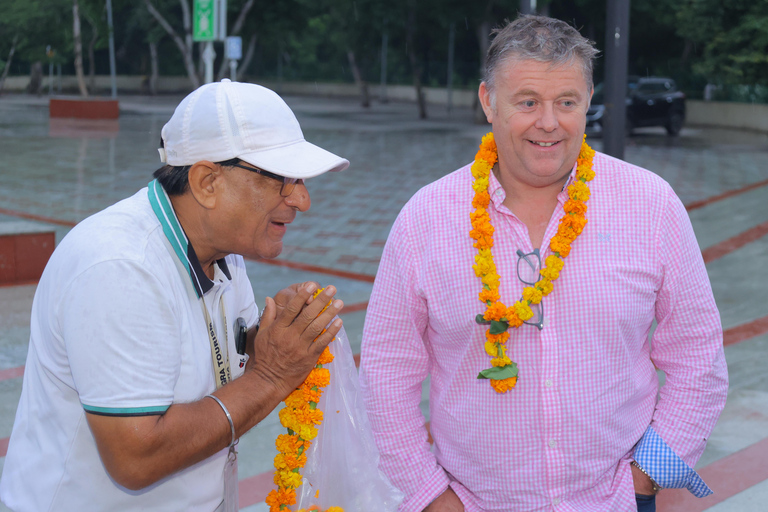 From Delhi: Day Trip to Taj Mahal, Agra Fort & Elephant SOS Car + Guide + Entrance Tickets