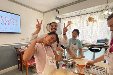 佛罗伦萨：意面制作课程，含晚餐、葡萄酒和... 唱歌！佛罗伦萨：意面制作课程，含晚餐、葡萄酒...还有歌唱！