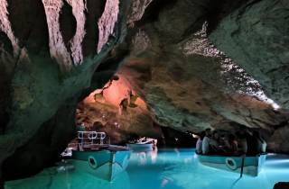 Von Valencia aus: Tagestour zu den Höhlen von San José und Peniscola