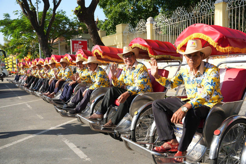 Da Nang: Cyclo City Tour with Coffee-Making Workshop