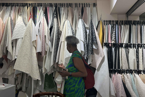 Guangzhou: Excursão particular de compras no mercado de roupas e artigos de couroGuangzhou: Tour particular de compras no mercado de roupas e couro