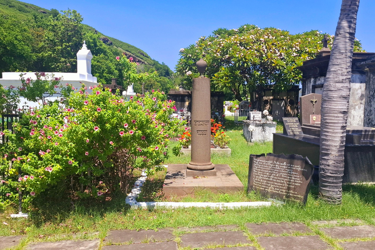 Saint-Paul: Guided walk - Settlement Cave and Cemeteries - Saint Paul: Guided Walk - Settlement Cave and Cemeteries -