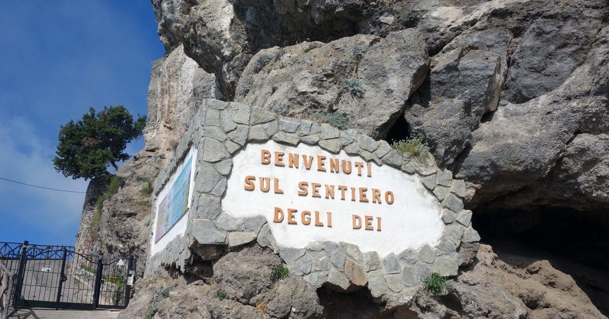 Sorrento: escursione guidata sul Sentiero degli Dei con trasferimento ...