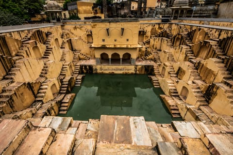 Jaipur: Guided City Sights with Yoga and Meditation