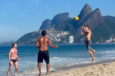 Rio de Janeiro: Altinha Beach Football Experience