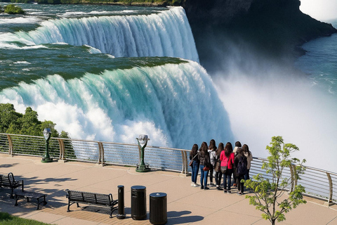 Cataratas do Niágara, Ontário: tour guiado com passeio de barco e serviço de buscaNiagara Falls, Ontário: tour guiado com passeio de barco e serviço de busca