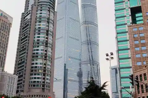 Shanghai : itinéraire d'une journée complète avec le temple Jing'an et le Bund
