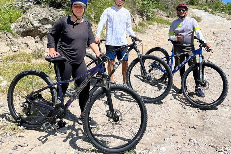 Mitla: Fahrradtour zur archäologischen Zone und zu Höhlen mit Felskunst