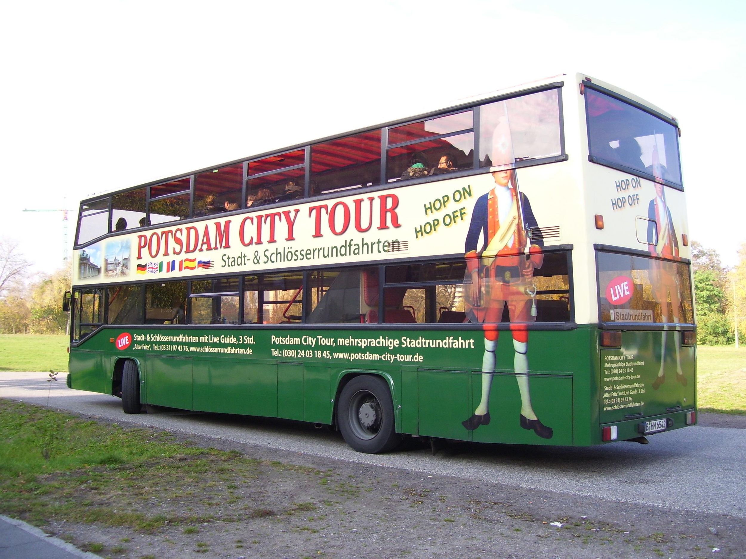Potsdam: Hop-On/Hop-Off-Bustour mit Audioguide