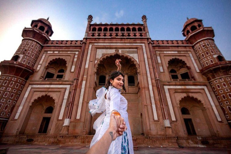 Vanuit Delhi: Agra dagvullende tour met gids met maaltijd &amp; entreeAuto met airconditioning, chauffeur, gids, maaltijd en tickets voor monumenten