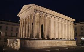 Nimes Historical Center 2-Hour Private Walking Tour