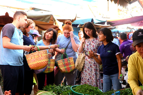 Au départ de Hoi An : Visite du marché, promenade en bateau-panier et cours de cuisine