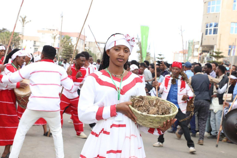 Addis Ababa: Omo Valley 6-Day Tour with Domestic Flights