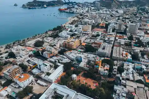 Museu do Ouro e passeio pela cidade velha de Santa Marta