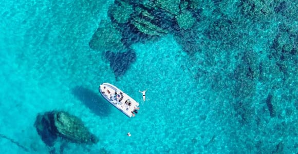 Von Olbia aus: Dinghy-Tour mit Schnorcheln zur Insel Tavolara