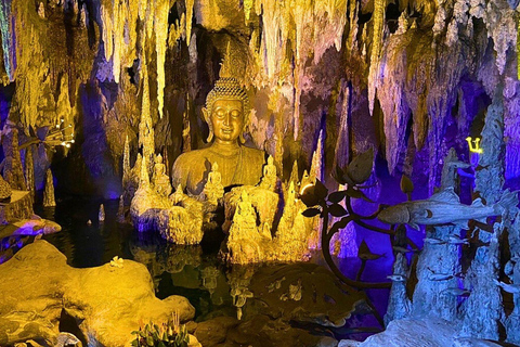 Journée complète à Chiang Rai : 3 temples, Triangle d&#039;Or et tour en bateau