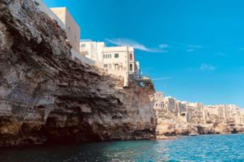 Polignano a Mare: Boat Cruise Among Caves and Turquoise Waters 4.5-Hour Private Tour