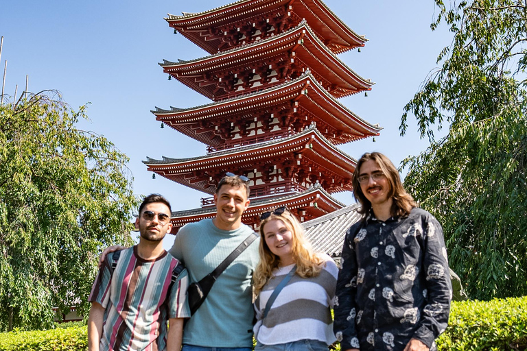 Tóquio: Santuário e Templo Tradicionais com Passeio pelas ConbiniTóquio: Santuário e templo tradicionais com passeio por lojas de conveniência