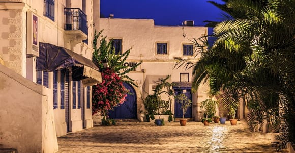 Djerba Night Walk: Sunset, Souks & Street Food Experience