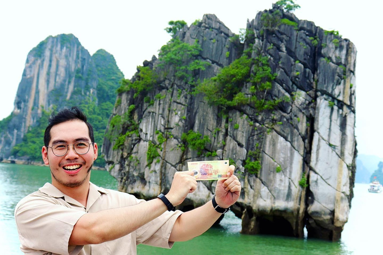 Depuis Hanoi : Croisière dans la baie d&#039;Halong avec déjeuner et transferts