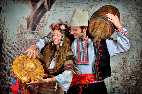Plovdiv: Traditional Bulgarian Costume Photo Experience
