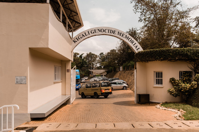 Rwanda: 8-Day Guided Tour with Gorilla Trekking 8 Days Visit Rwanda Safari Package